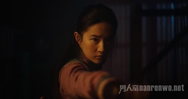 郑佩佩女侠角色 别关注姥姥化妆了 她年轻时就是花木兰