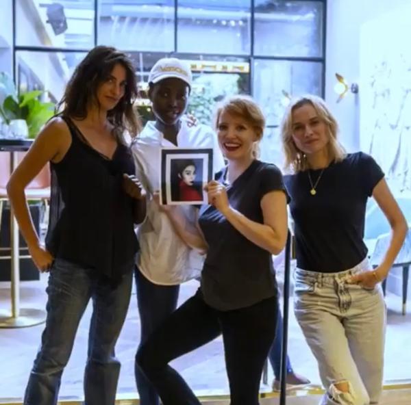 范冰冰练拳击碎怀孕传闻，远程“同框”《355》四女神