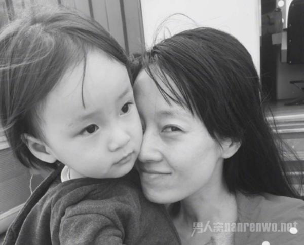 马伊利生日发长文并晒43岁素颜照！丈夫出轨已成过去！