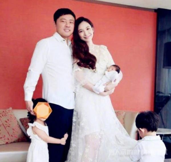 吴佩慈怀四胎 但还是没有嫁入豪门 200亿的未婚妈妈！