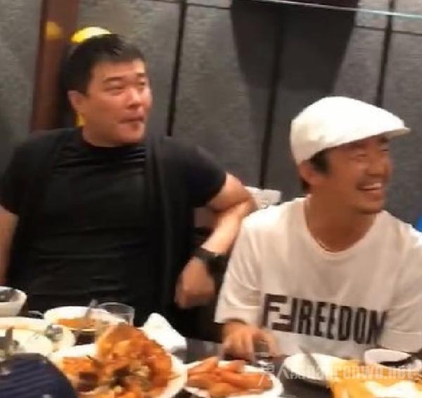 陈思诚唐探3聚餐被爆 发福严重 和佟丽娅强烈反差