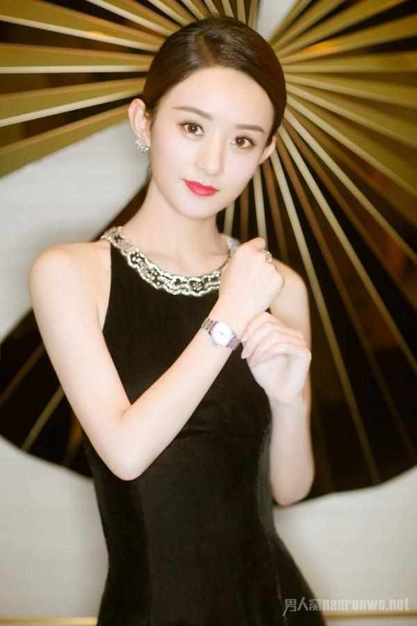 赵丽颖有翡造型 与楚乔造型相似 发际线令人无奈！