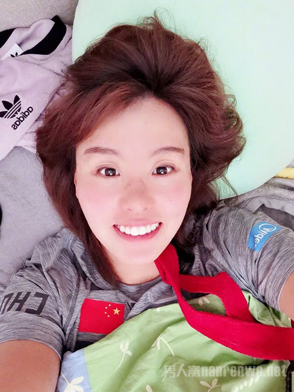 傅园慧怒怼背后捅刀子者 王一博表情包抢镜了