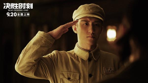 《决胜时刻》蝉联单日票房冠军诠释壮阔时代下的人间真情