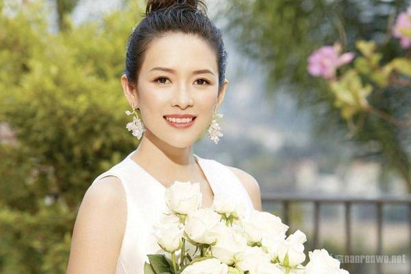 让人无法看出年龄的女明星 第一个像20多 最后一个像18