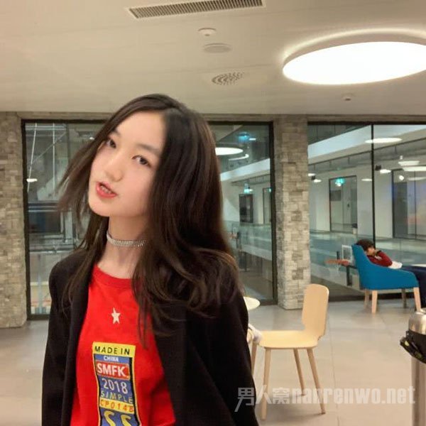 李嫣否认逛夜店 回复很硬核 网友：充分继承王菲风格