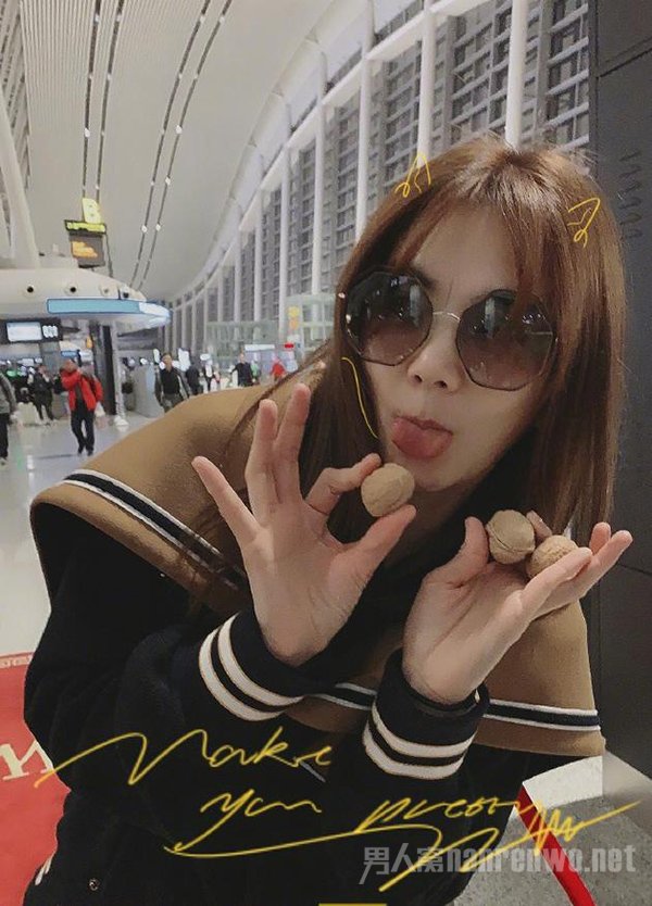 粉丝送Ella核桃补脑 Ella回应会长脑 网友：好没面子