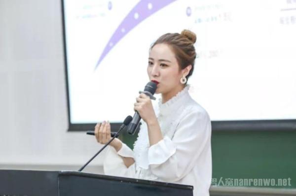 卡戴珊要去薇雅直播 网友：还不如降价来得实在