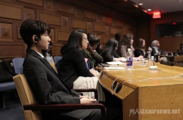 王源联合国大会中文发言 未受抽烟影响 网友：不是孩子