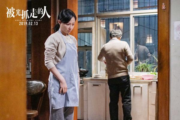 剩下的人还相爱么？《被光抓走的人》曝“真心话不冒险”特辑再掀话题风暴