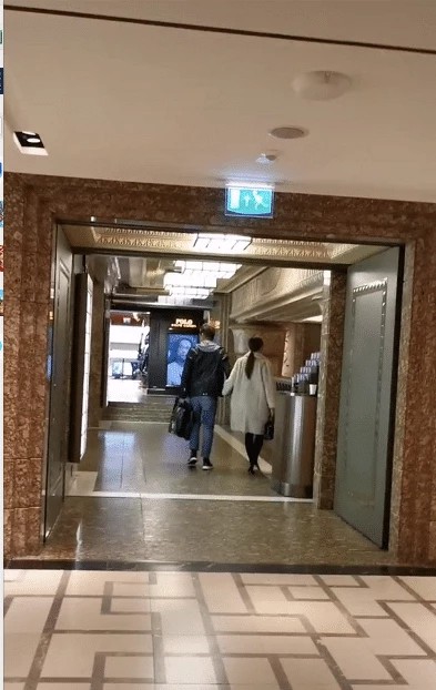 郭富城与方媛伦敦游玩乐而忘返 牵手逛街难舍难分