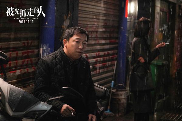 剩下的人还相爱么？《被光抓走的人》曝“真心话不冒险”特辑再掀话题风暴