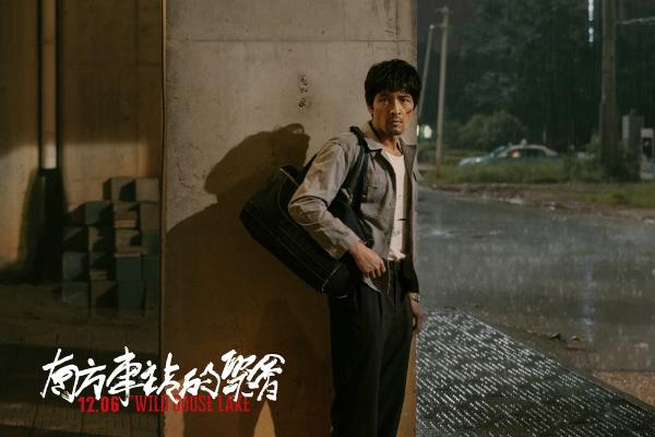刁亦男率“灯光考古者”光影造梦