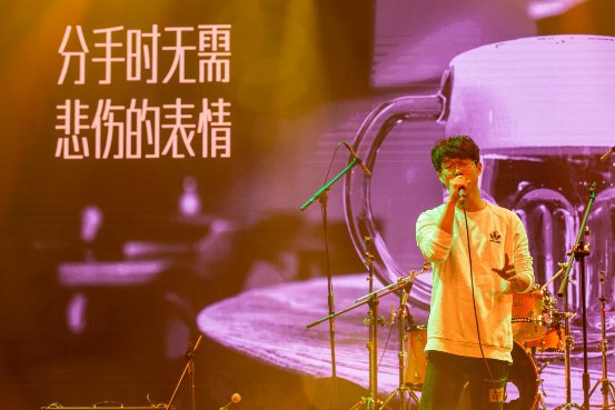 ��ʯЯ��ǧǧ�����³��Ĵ���ҳ��ȼ�������������ɣ�������