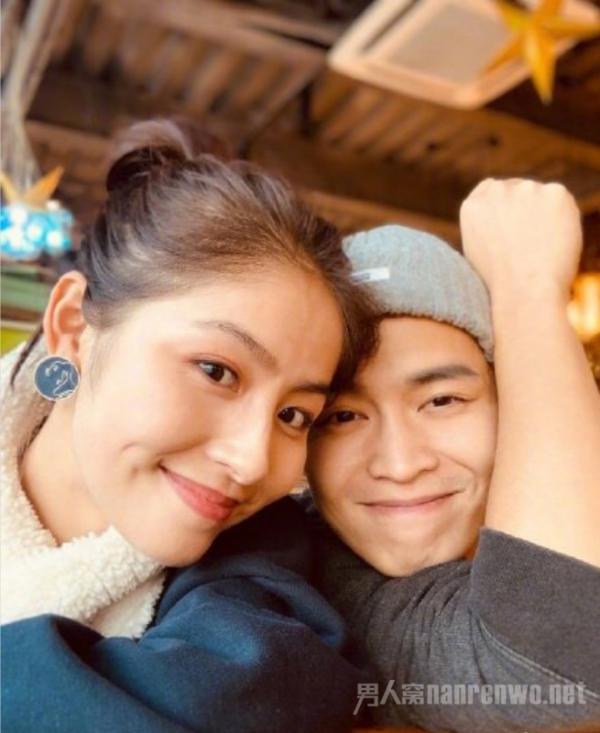 宁桓宇结婚 甜蜜晒结婚照 比女方大4岁