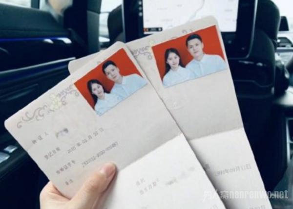 宁桓宇结婚 甜蜜晒结婚照 比女方大4岁