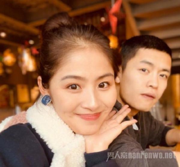 宁桓宇结婚 甜蜜晒结婚照 比女方大4岁