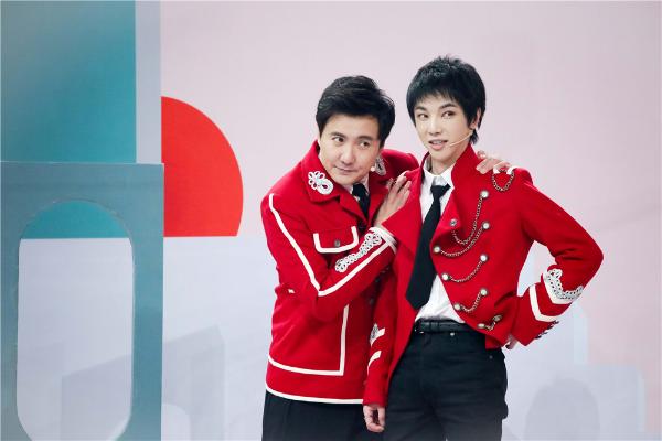 宋丹丹巴图母子“神默契”，赵薇苏有朋“还珠剧组”最全重聚，《王牌对王牌5》今晚首