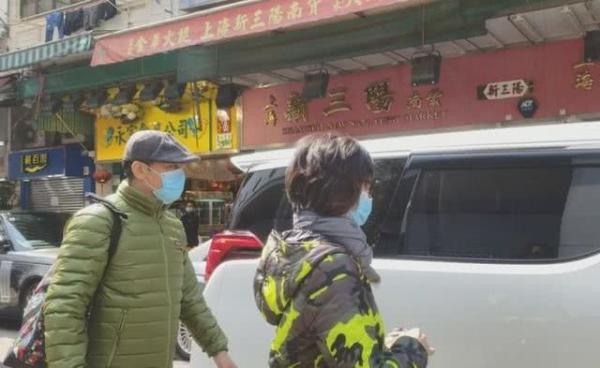 刘青云发现被偷拍后“闪现”护妻