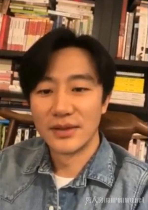 黄轩跑错直播间▲黄轩跑错直播间 一个人表演半天 莫名被戳中了萌点