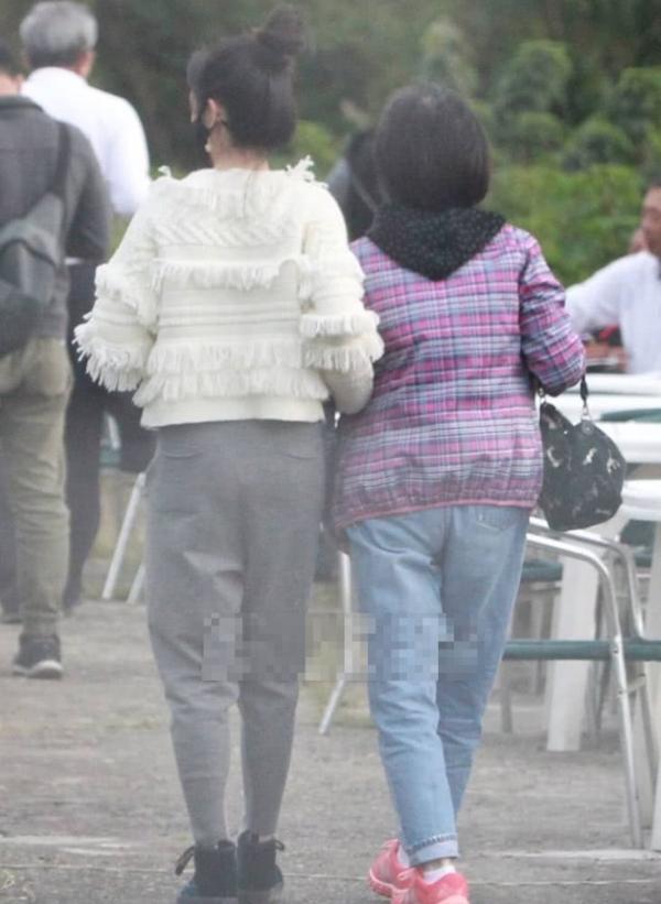 林依晨▲备孕成功？37岁林依晨素颜出席家族聚餐