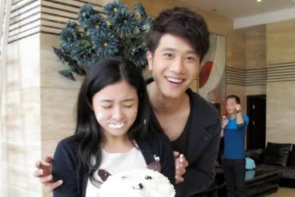 #彭冠英张含韵#彭冠英张含韵领证 网友：两人是什么时候在一起的