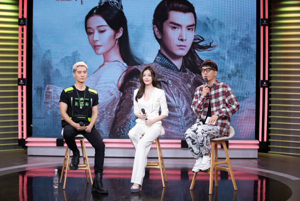 《太古神王》汤晶媚演绎虐心爱恋 搭档盛一伦戏里戏外互动反套路出招