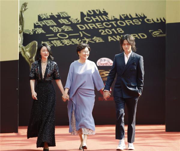 李少红荣获良俦贡献荣誉 逐梦电影永无止境