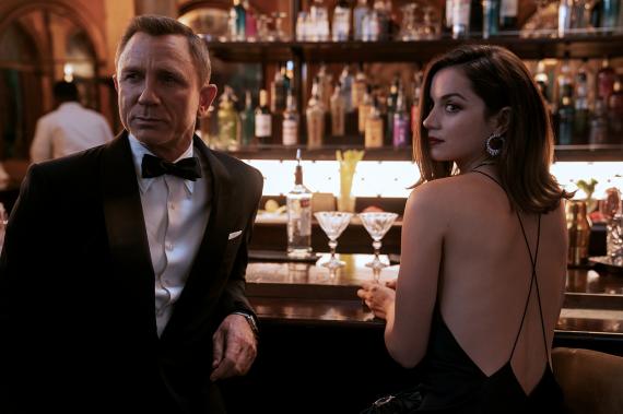 《007：无暇赴死》邦德携豪华阵容归来 系列最高潮行动