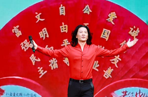 歌者榭霖全新单曲《明天更灿烂》唱响美好未来