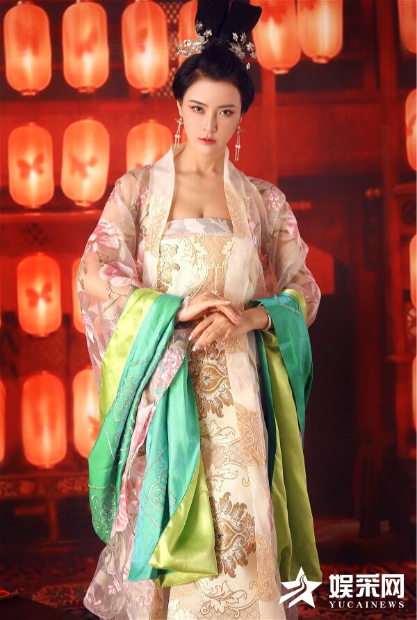 中国环球小姐吴丹风格多样 气质动人 片约不断