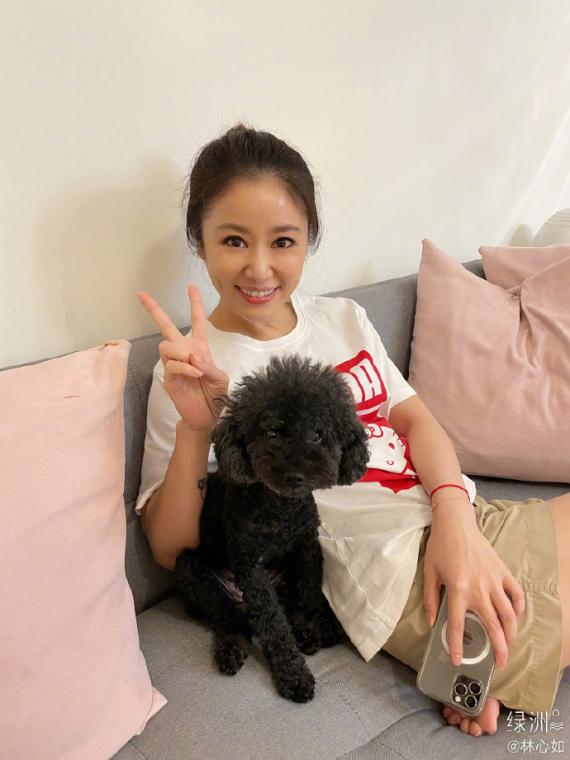 林心如曝最幸福时光是看着霍建华和女儿在旁酣睡