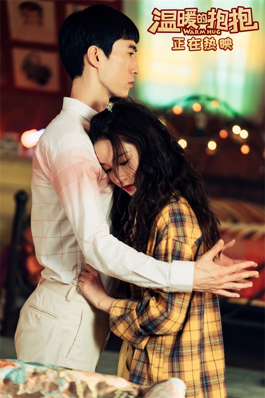 《温暖的抱抱》破6亿 发段奥娟R1SE赵磊主题曲MV