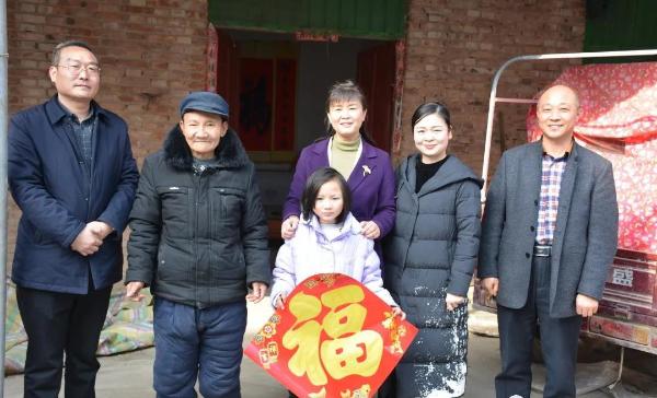 太康县人社局开展“迎新春送温暖、稳岗留工”专项活动