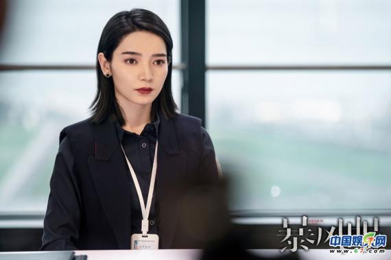 《暴风眼》收视持续破2 冷题材火出圈掀起“国安热”