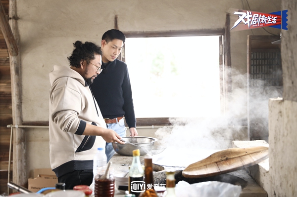 《戏剧新生活》刘晓晔导演剧目荧幕首秀！主角居然是只“流浪狗”？