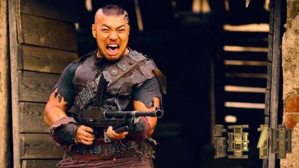 《疯狂的拳头》热映，力上加力巩金悦表现抢眼