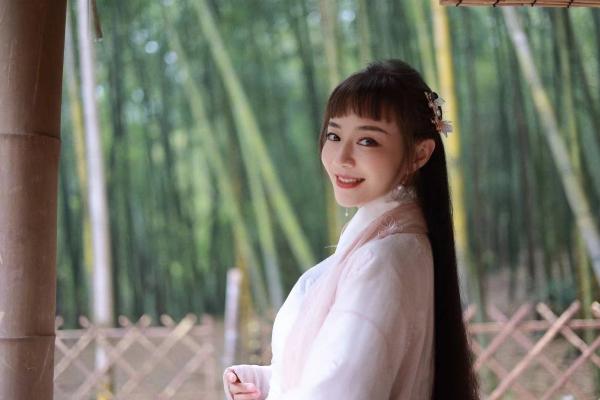 《五行传》开机 马国芯以奶猫级杀伤力女主角桃冰冰走进观众目光