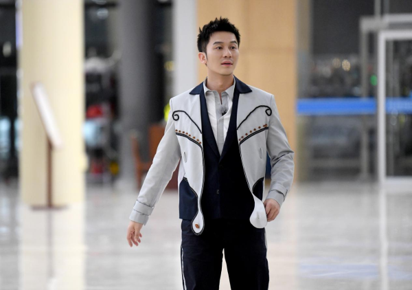 宋雨琦惊喜回归！陈飞宇、毕雯珺让《奔跑吧9》全员加入夸夸群？