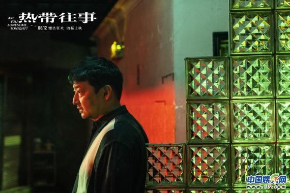 《热带往事》开启预售曝“文武兼备”特辑 彭于晏为角色减重32斤