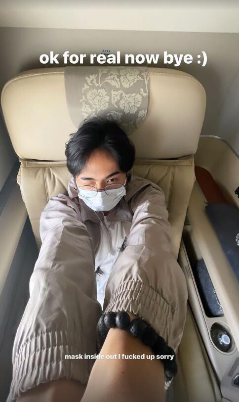哈利结束隔离陪伊能静参加聚会 母子俩对镜甜笑似姐弟