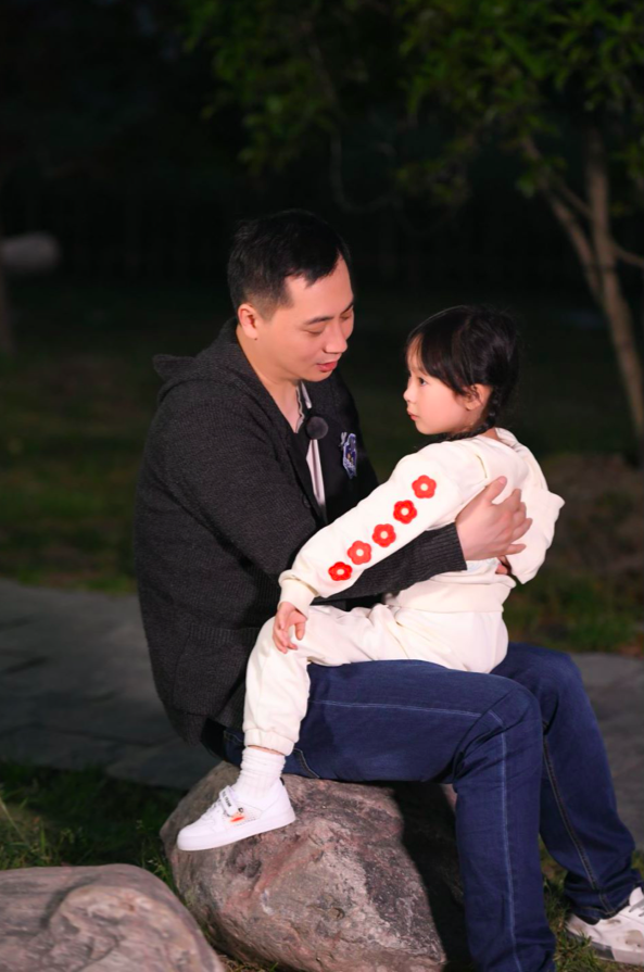 《不要小看我》带娃学习规则感李诚儒换鼓励教育秒变“夸”父
