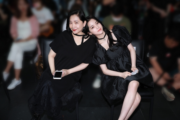 欧阳娜娜首张音乐专辑《NANA 藏》正式上线 跨界艺术展在上海开幕