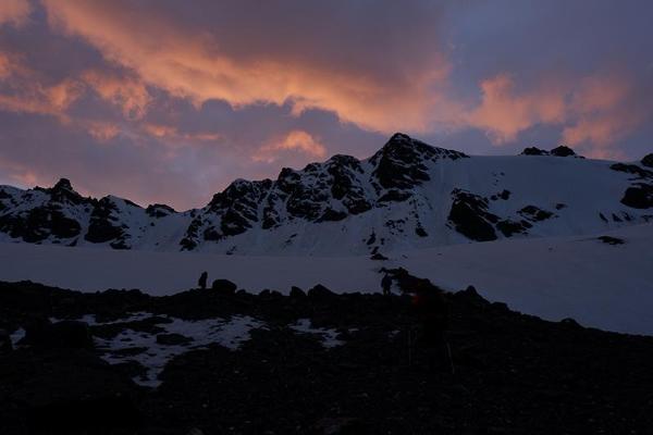 和印小天、X玖少年团夏之光同行吧！“搜狐新闻雪山行”即将踏上岗什卡最美路线