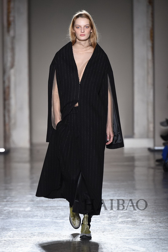 Ricostru 2018秋冬女装秀,秋冬米兰时装周