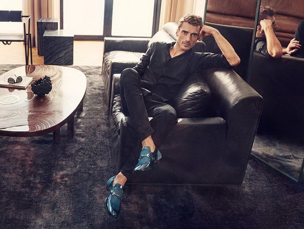 超模Anja Rubik魅惑演绎Jimmy Choo 2018春夏
