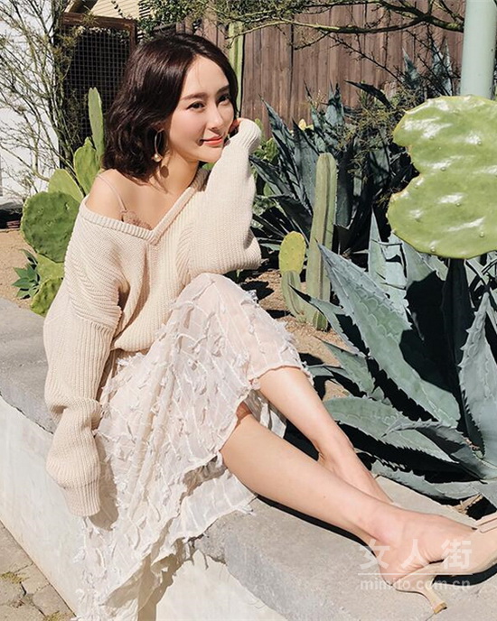 早春毛衣时髦搭配,学会穿出女王范