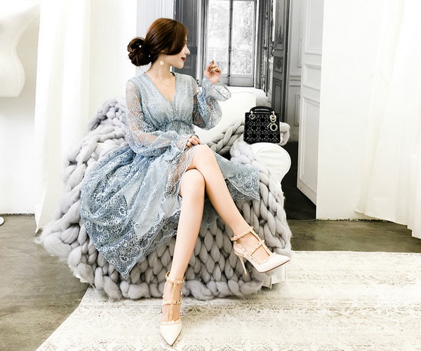 复古时尚连衣裙，谱写你的早春穿搭日志