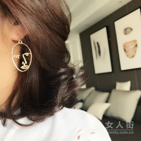个性十足的耳环，配上独一无二的你