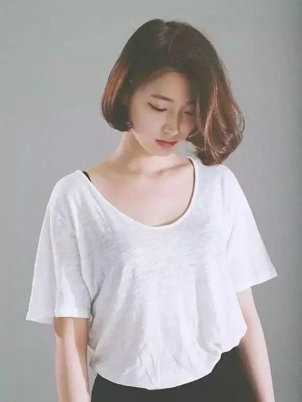 有女人味的5款发型，看看你适合哪一款？
